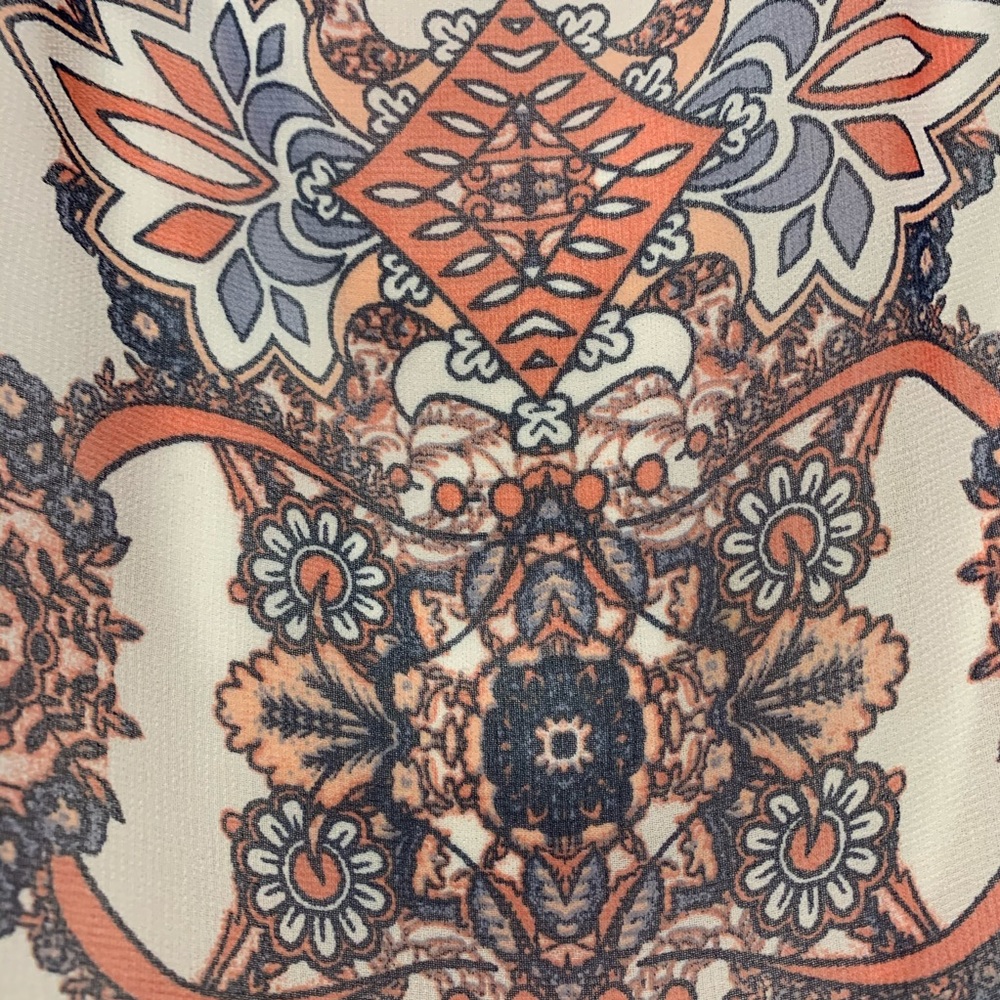 Patterned Dress - Picture 3 of 3